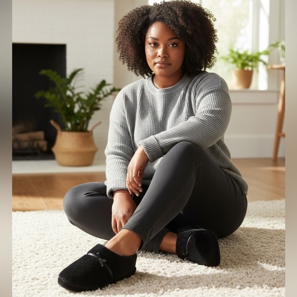 SOMA Black Velour Cozy Slippers L 9 9.5 10 R $49 - Picture 2 of 6